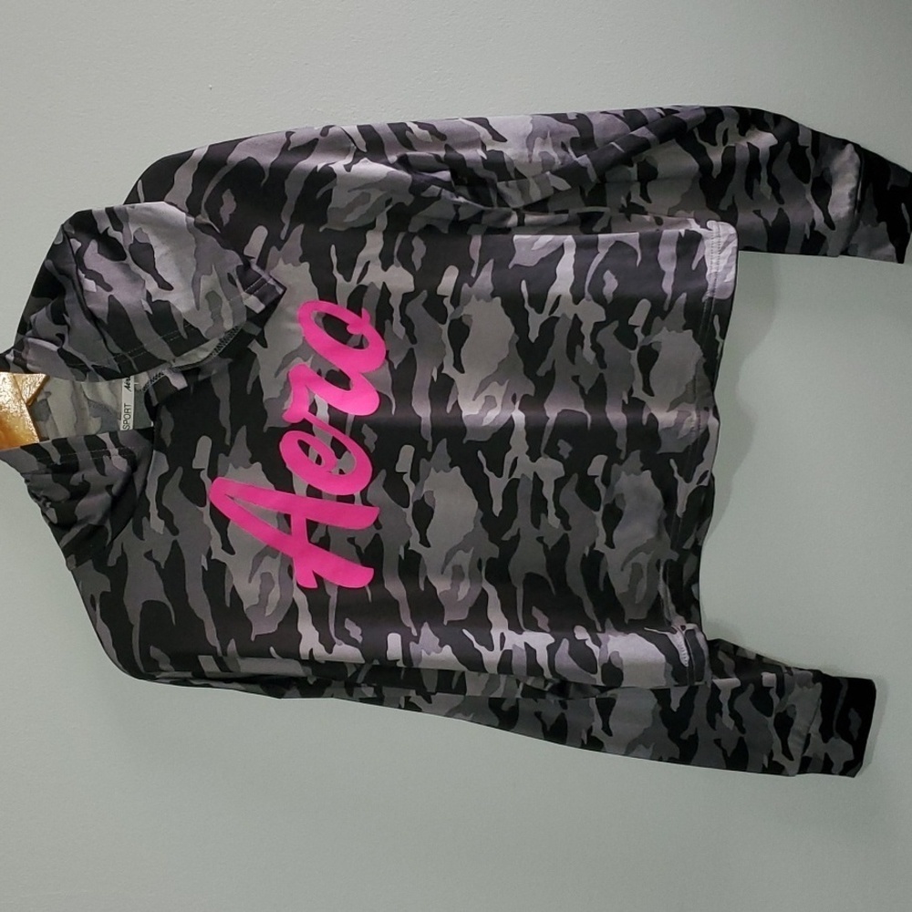 Aeropostale sport top women’s size large cameo sweatshirt hoodie pink aero logo